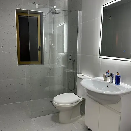 Διαμέρισμα White Apartment, In The Center Of *